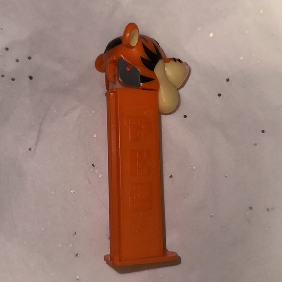 Vintage Disney Pez Candy Dispenser Tigger, Footed, Cleaned. - Picture 3 of 3